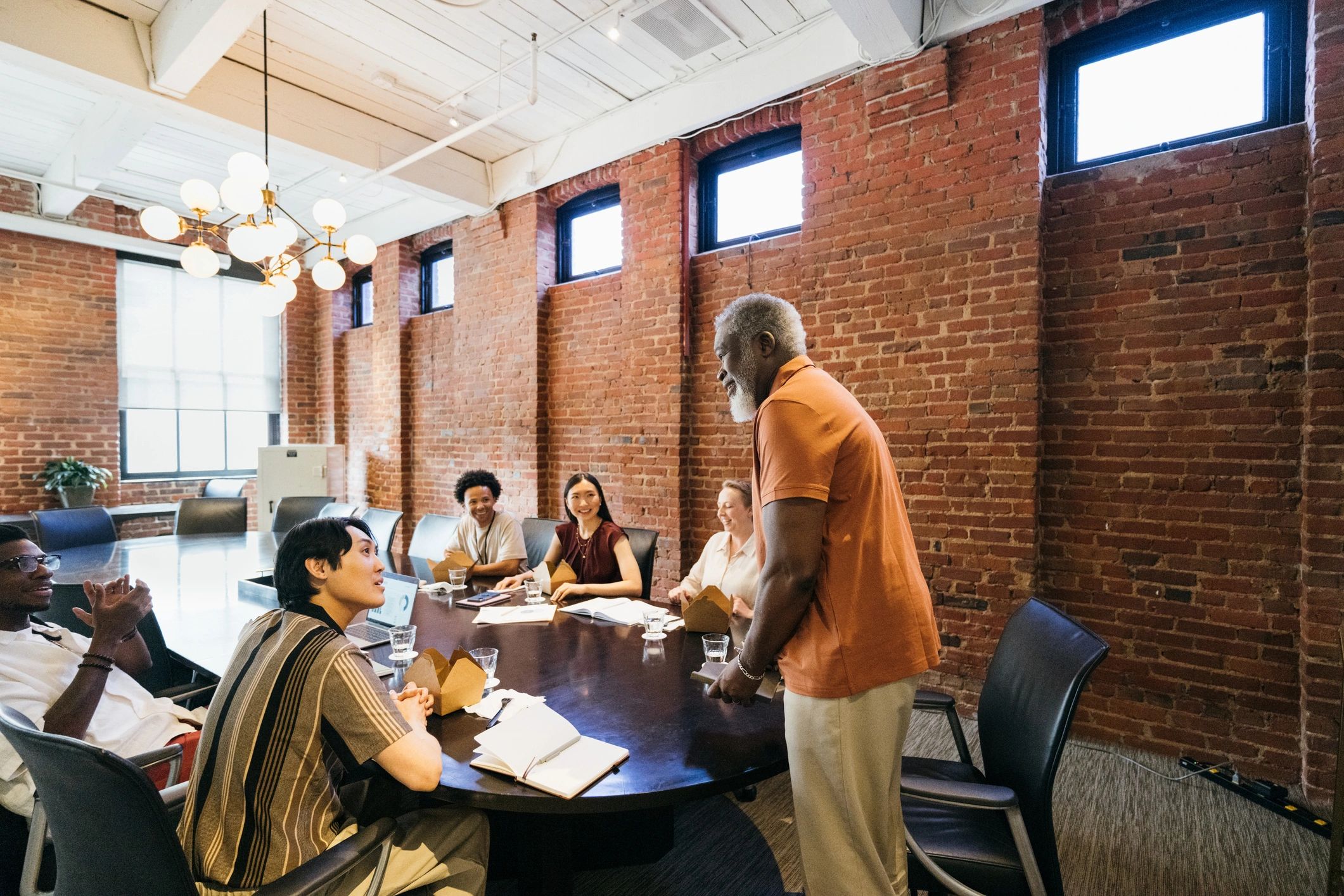 Collaborative institutional meeting focused on well-being strategy